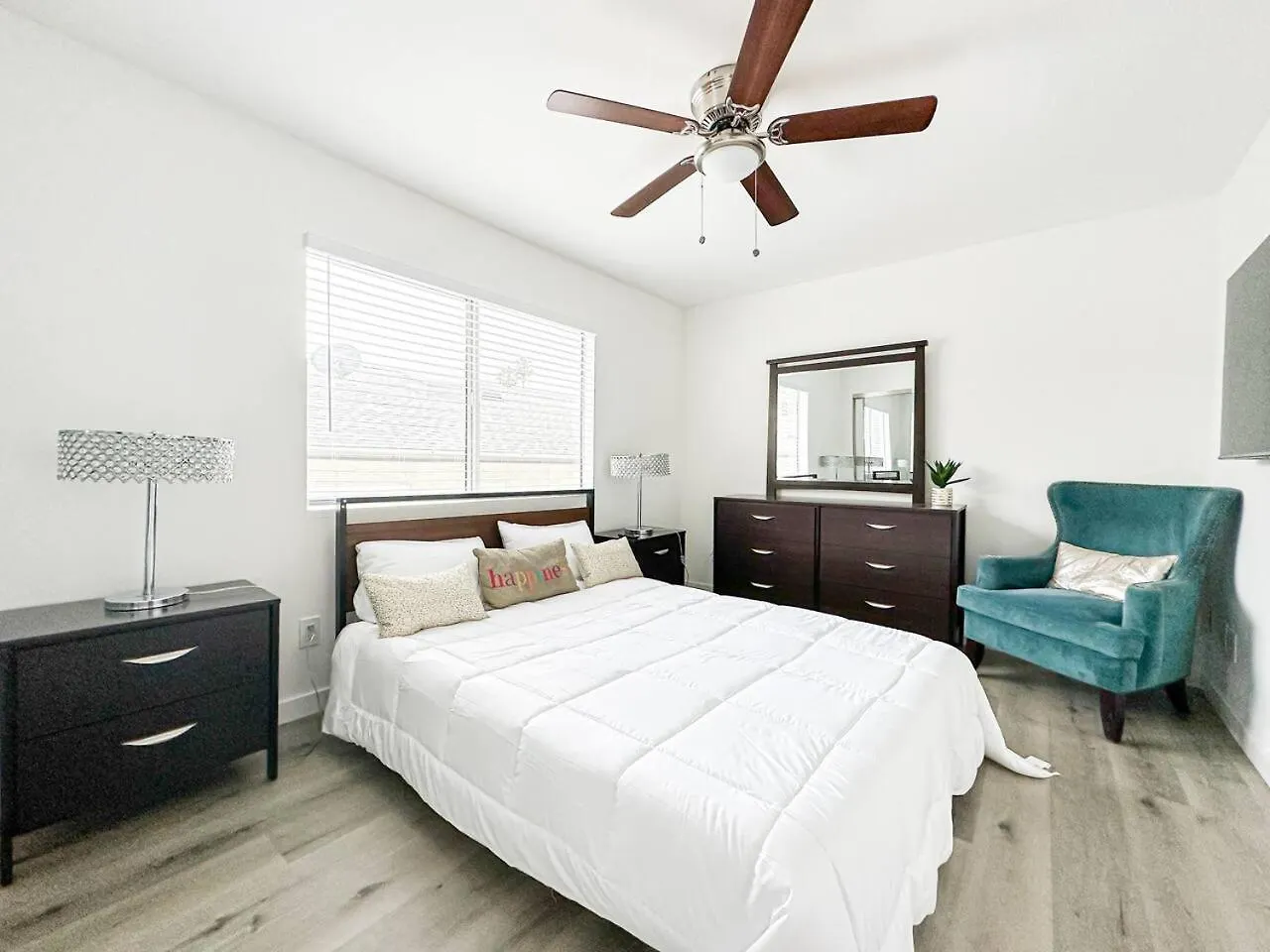 Holiday home Charming 2-Br, 2-Story Home In Heart Of La - Br4 Los Angeles