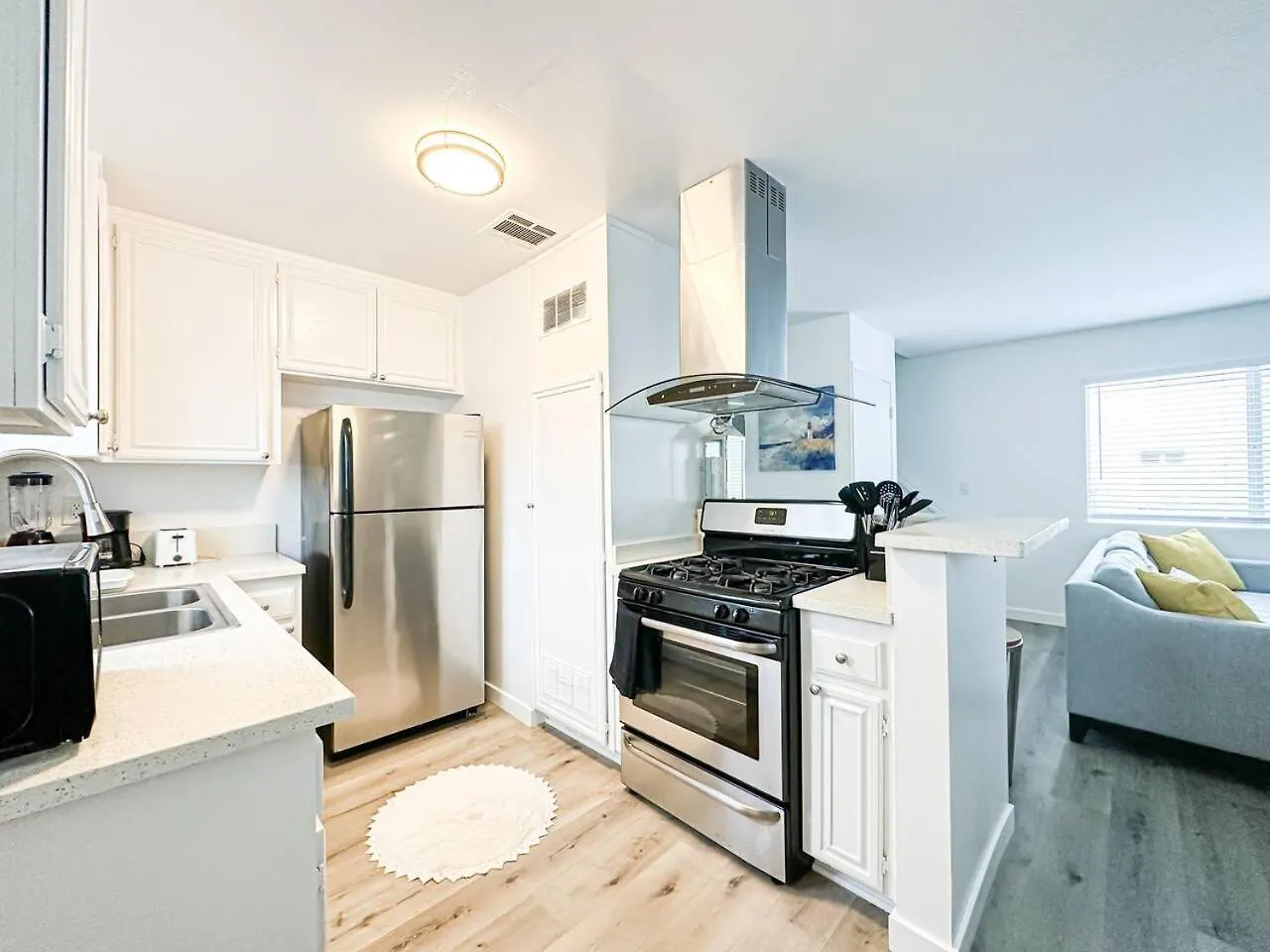 Charming 2-Br, 2-Story Home In Heart Of La - Br4 Los Angeles 0*,